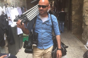الاحتلال يبعد الصحفي رامي الخطيب عند الاقصى ومحيطه