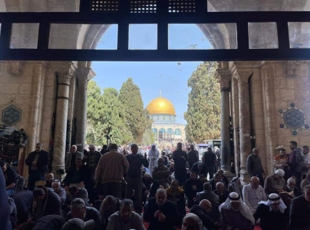 الآلاف يصلون الجمعة الأولى من رمضان في الأقصى